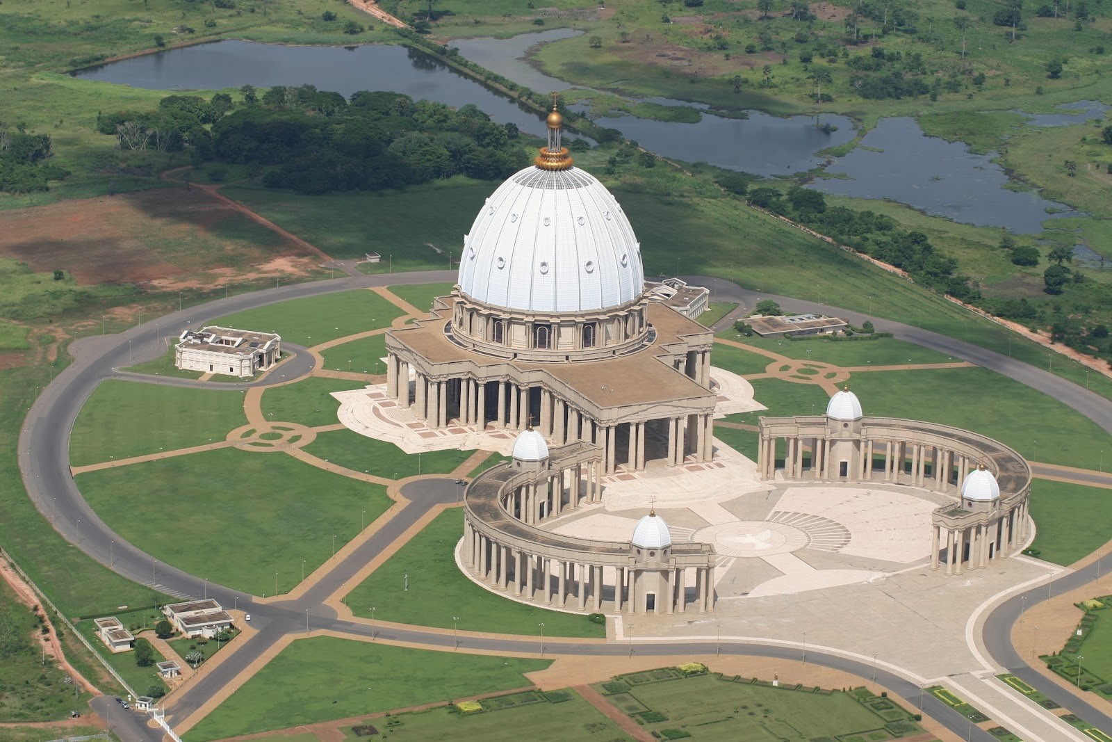 Basilique Notre Dame de la Paix Yamoussoukro