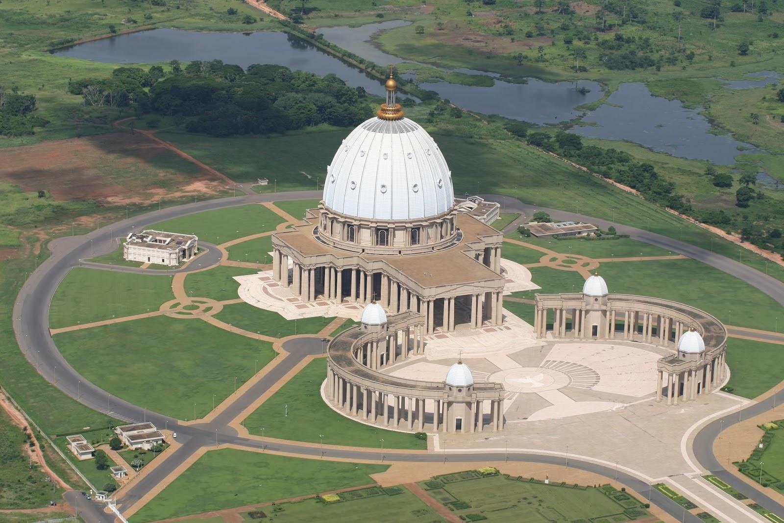 94d61968 yamoussoukro basilique 2